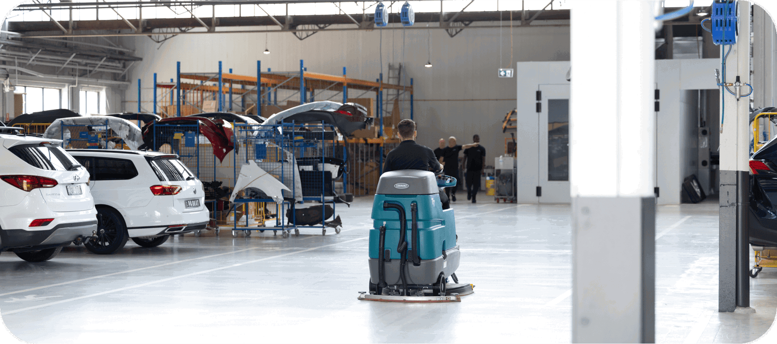 https://wp-vu9t3d67no74dg7.onstatic.studio/wp-content/uploads/2025/01/2023-12-22-Drive-Autobody-10-HMC29070-min.png